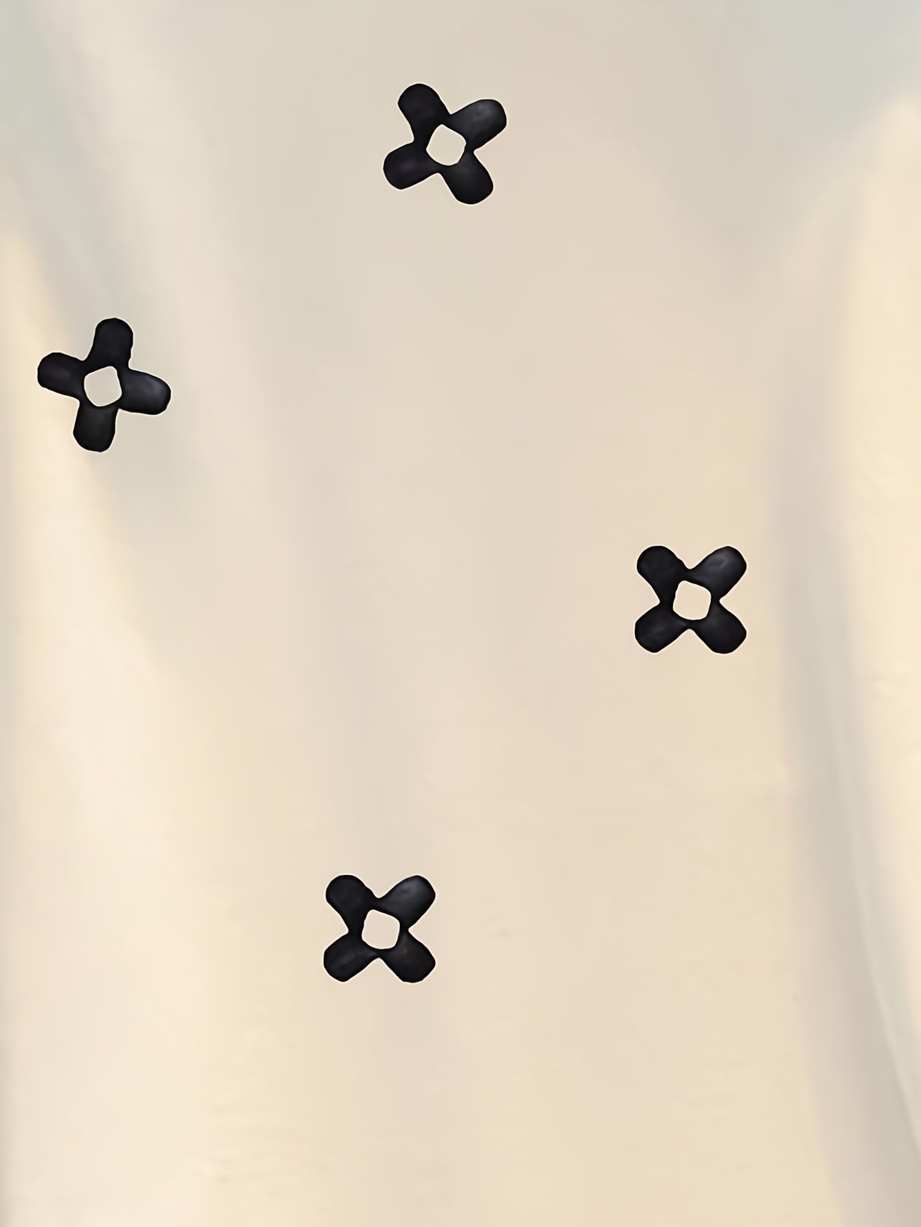 Women'S White V-Neck T-Shirt with Black Cross Pattern - /MH