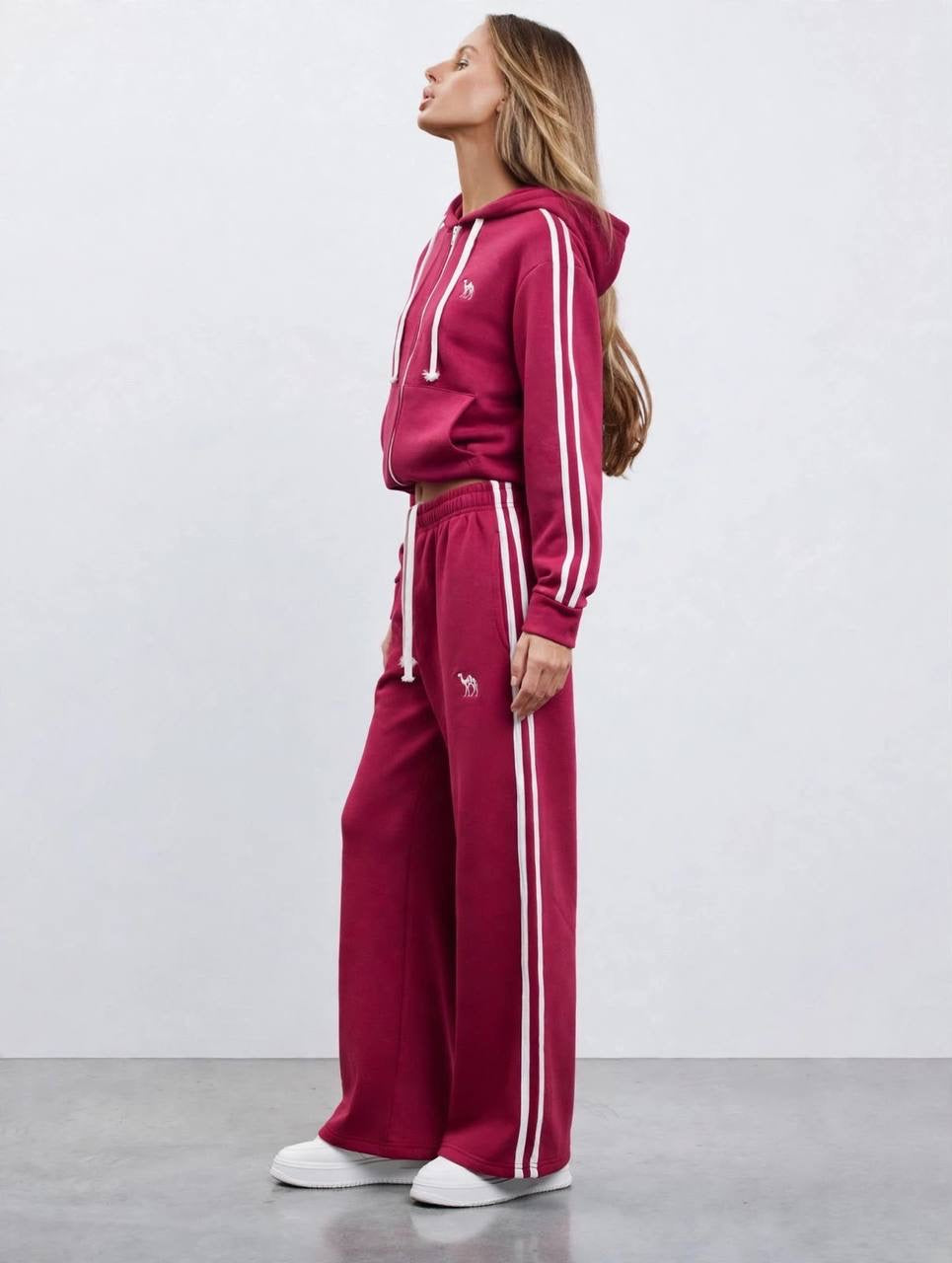 Outline Women’s Tracksuit Set | MH Edition