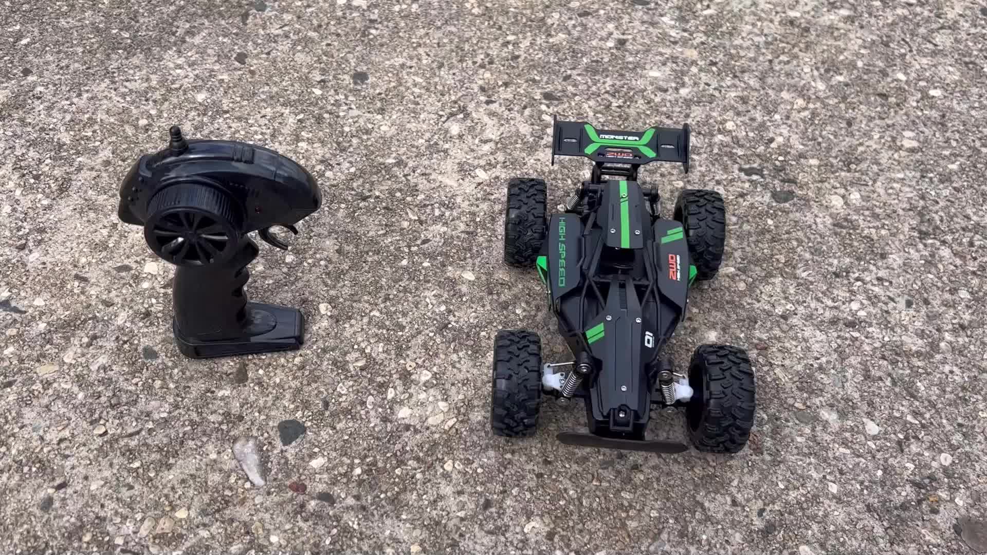 1:18 Scale High-Speed Off-Road 2.4G Remote Control Car Drift, 15KM/H, .