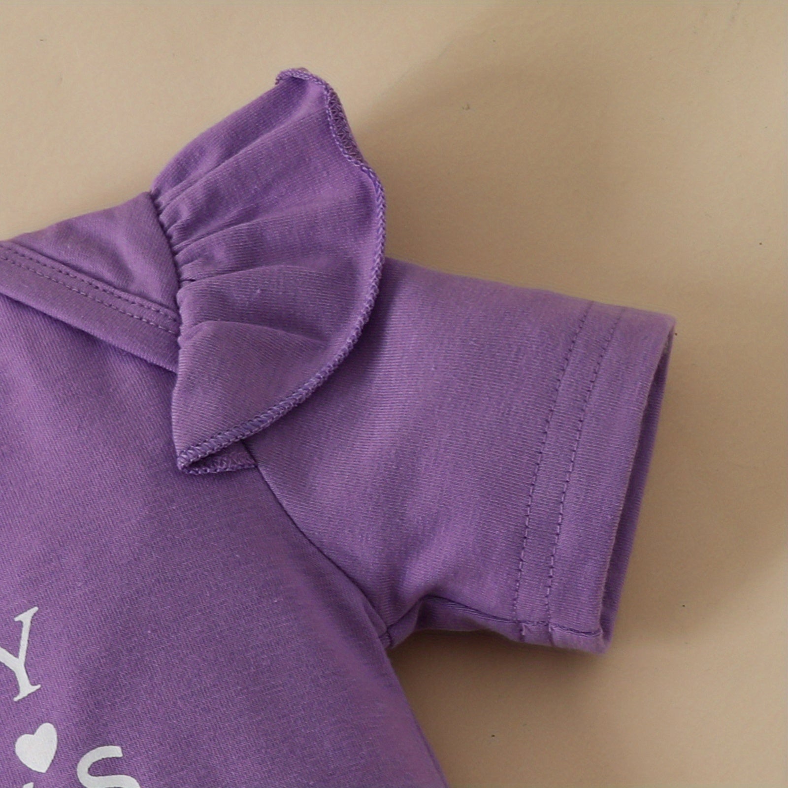 3pcs Short Sleeve & Shorts Set for Newborns - "I'm Daddy's Girl"