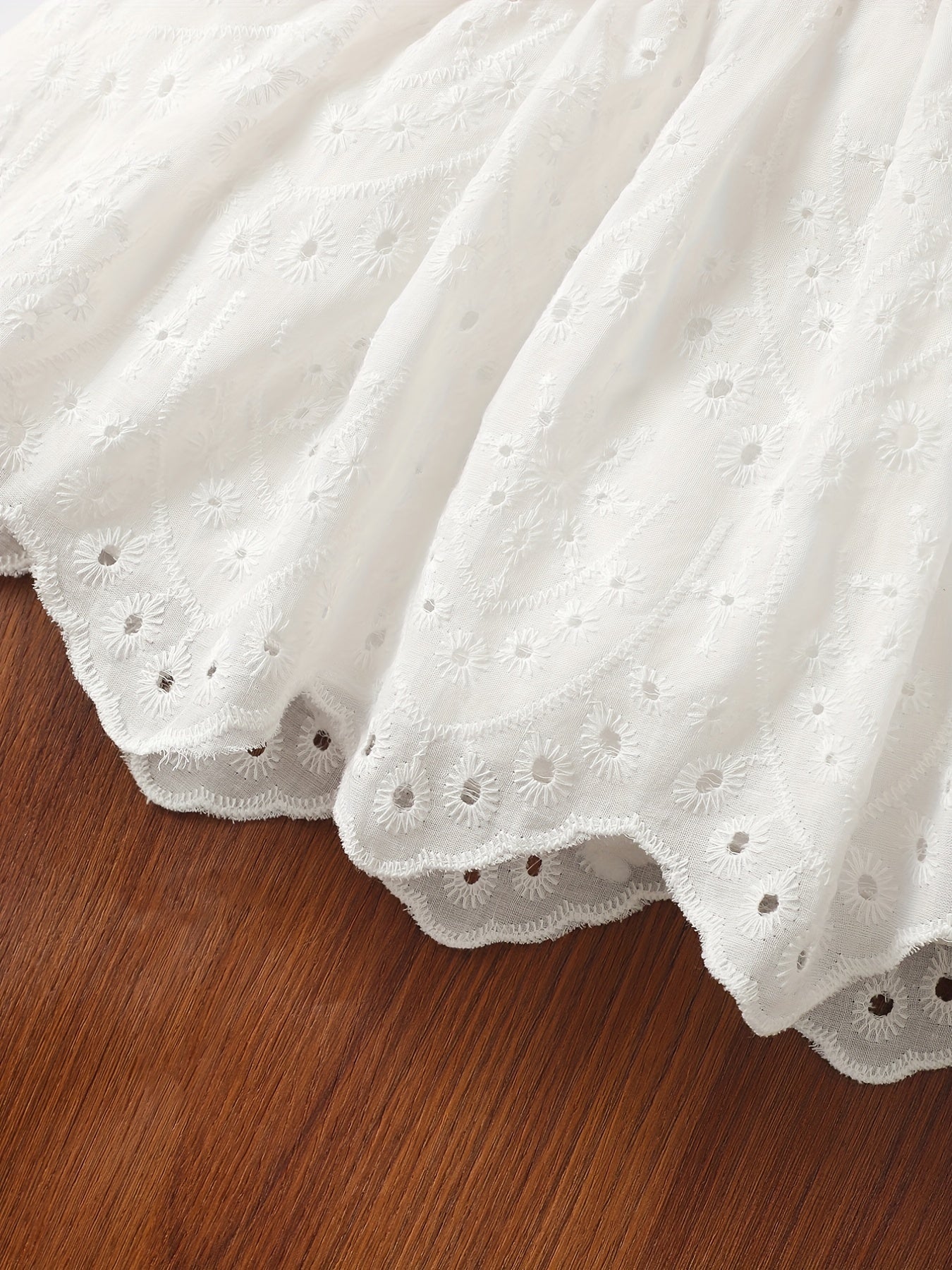 2pcs Baby Girls Cute Floral Graphic Print Camisole Top & Eyelet Belted Skirt Set Clothes