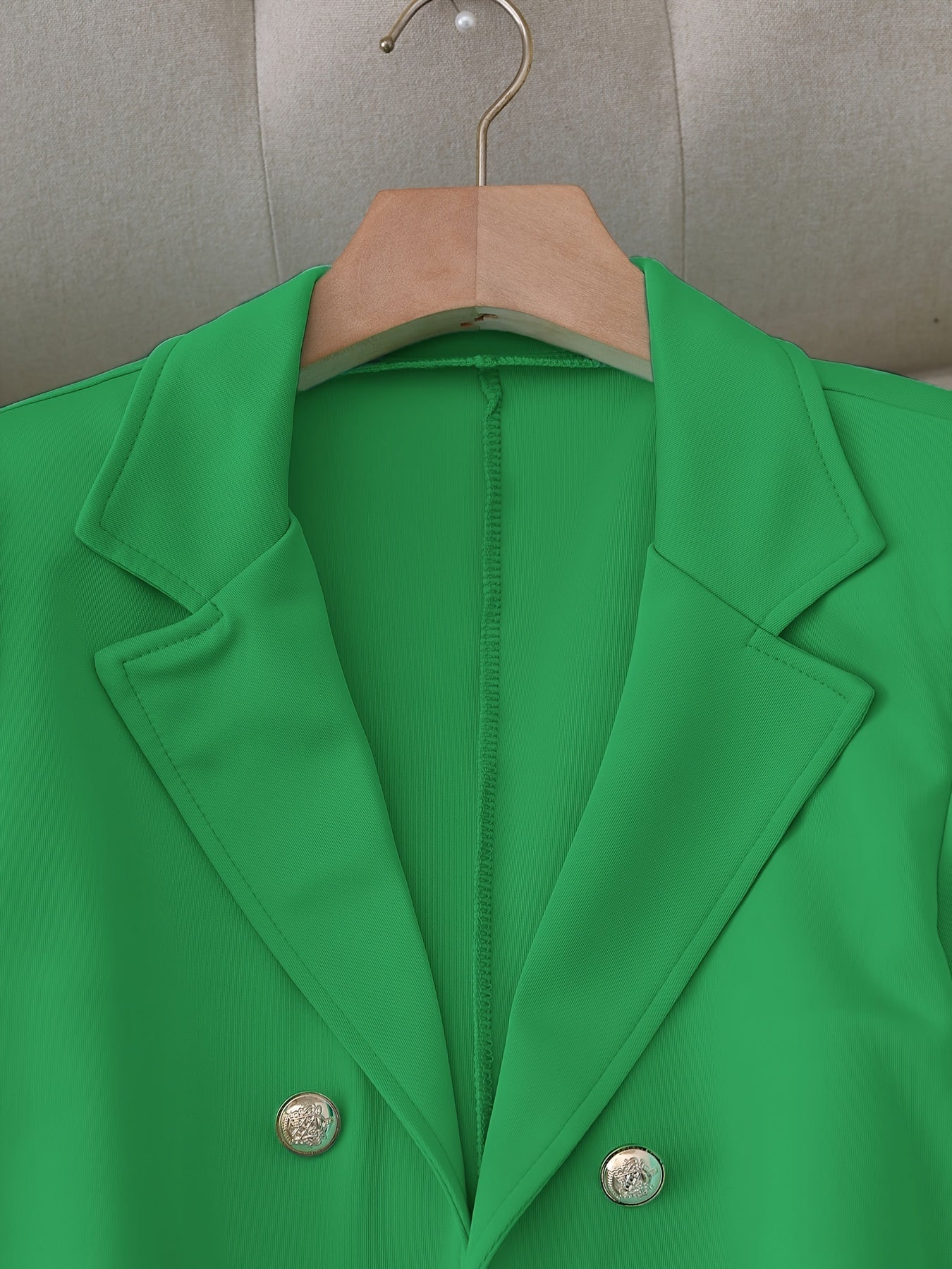 Two-Piece Floral Print Suit Set - Elegant Double Breasted Blazer.