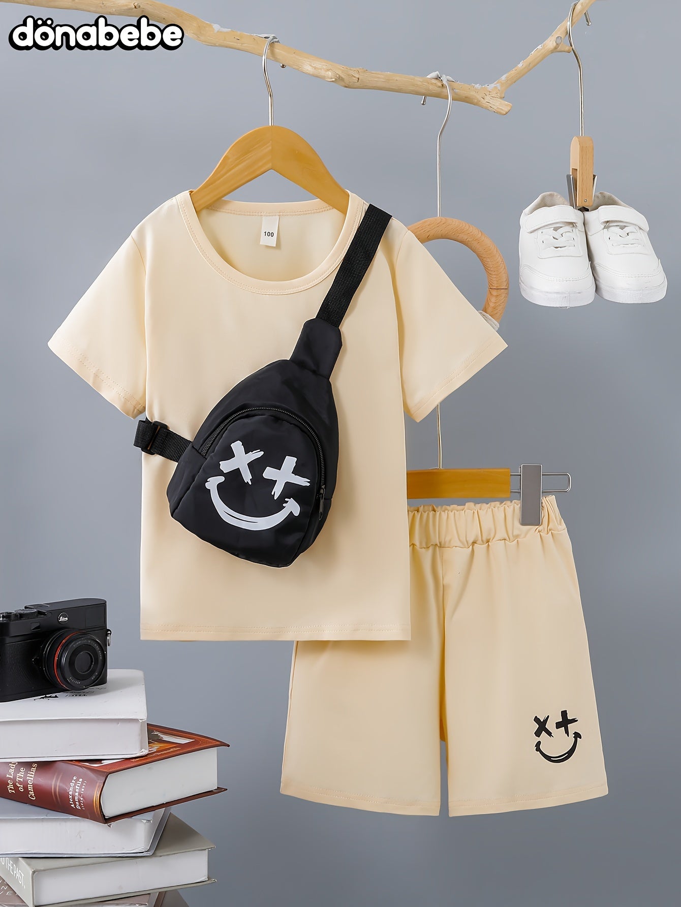 3pcs Boys Casual Solid Short Sleeve T-shirt & Smile Face Print Shorts.