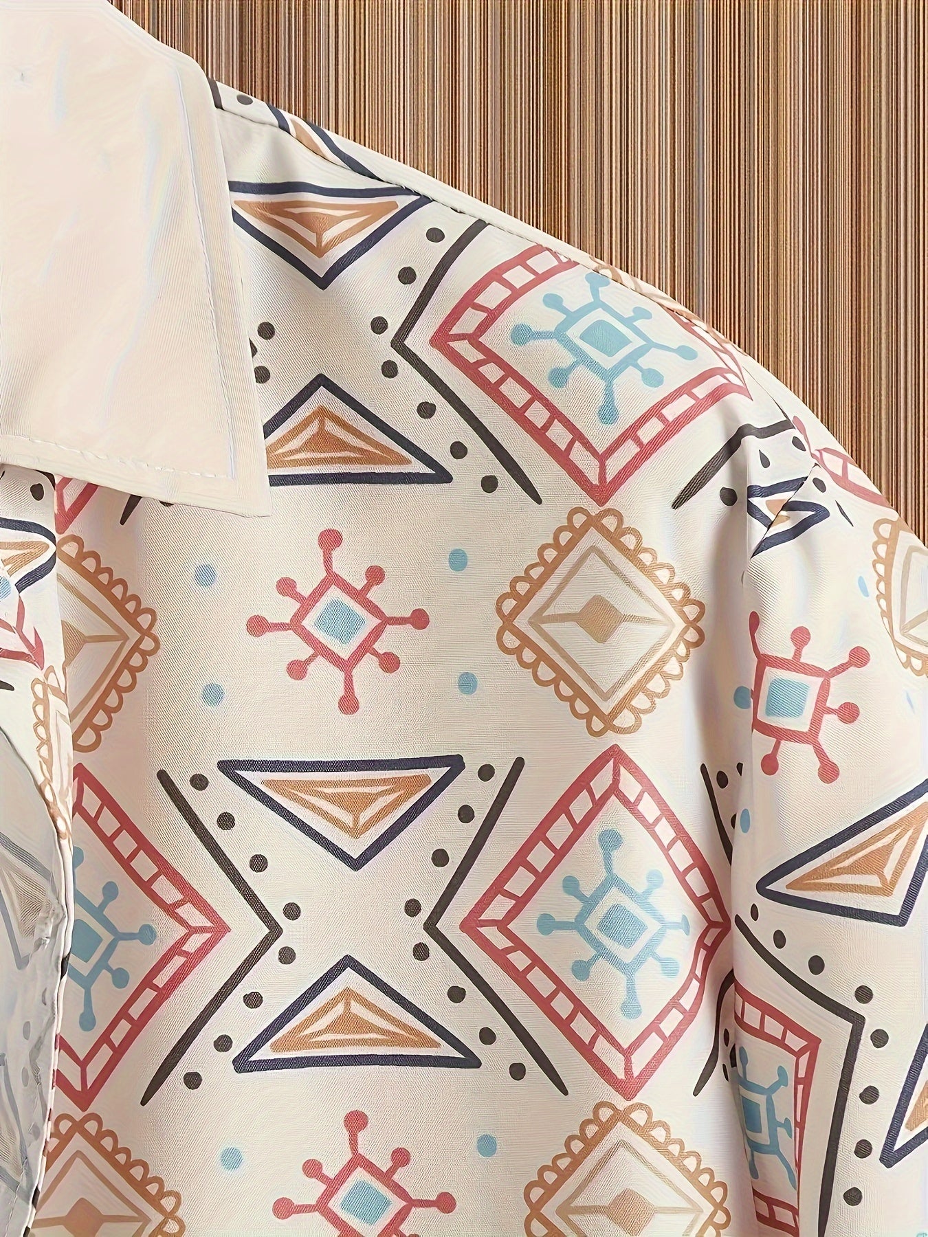 Men's Retro Bohemian Style Pattern Short Sleeve .
