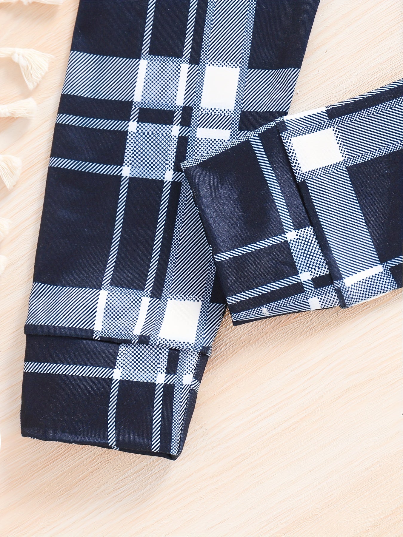 2pcs Plaid Pattern Pajamas For Kids, Pocket Front Long Sleeve Top & Pants Set,