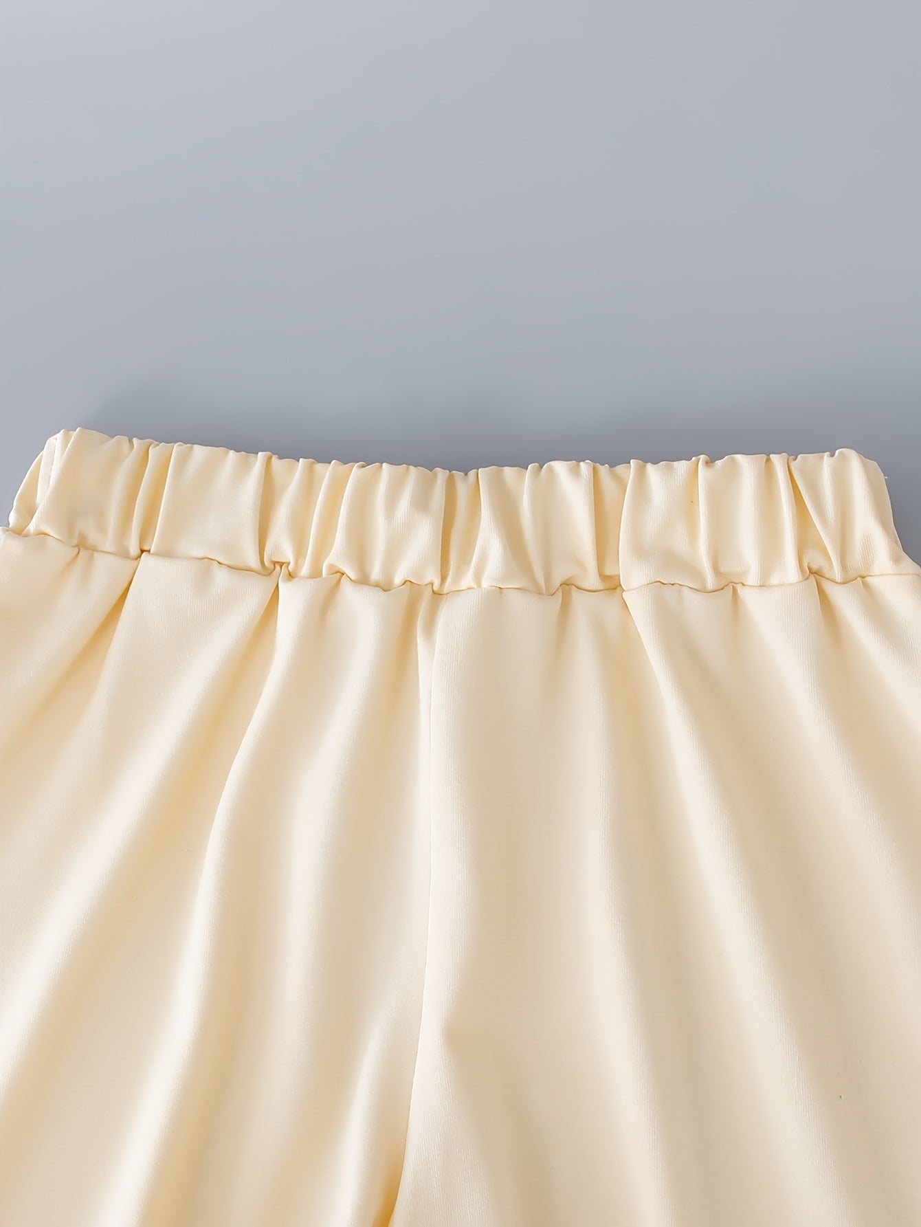 3pcs Boys Casual Solid Short Sleeve T-shirt & Smile Face Print Shorts.