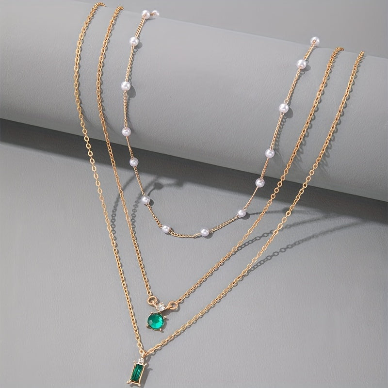 Sweater Chain Creative Retro Imitation Emerald Faux Pearl Chain.