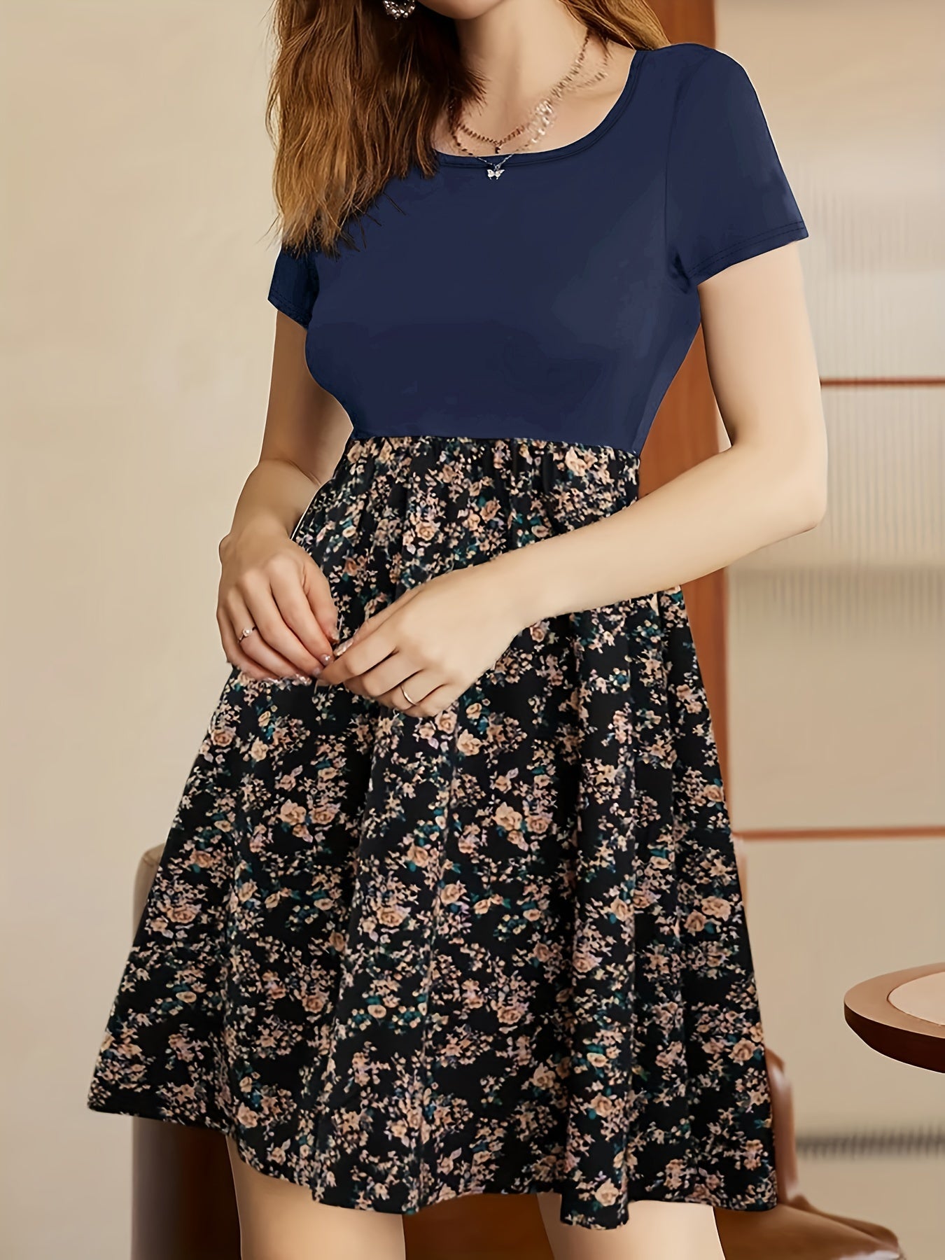 Vibrant Floral Print Crew Neck Dress - Short Sleeve,/MH