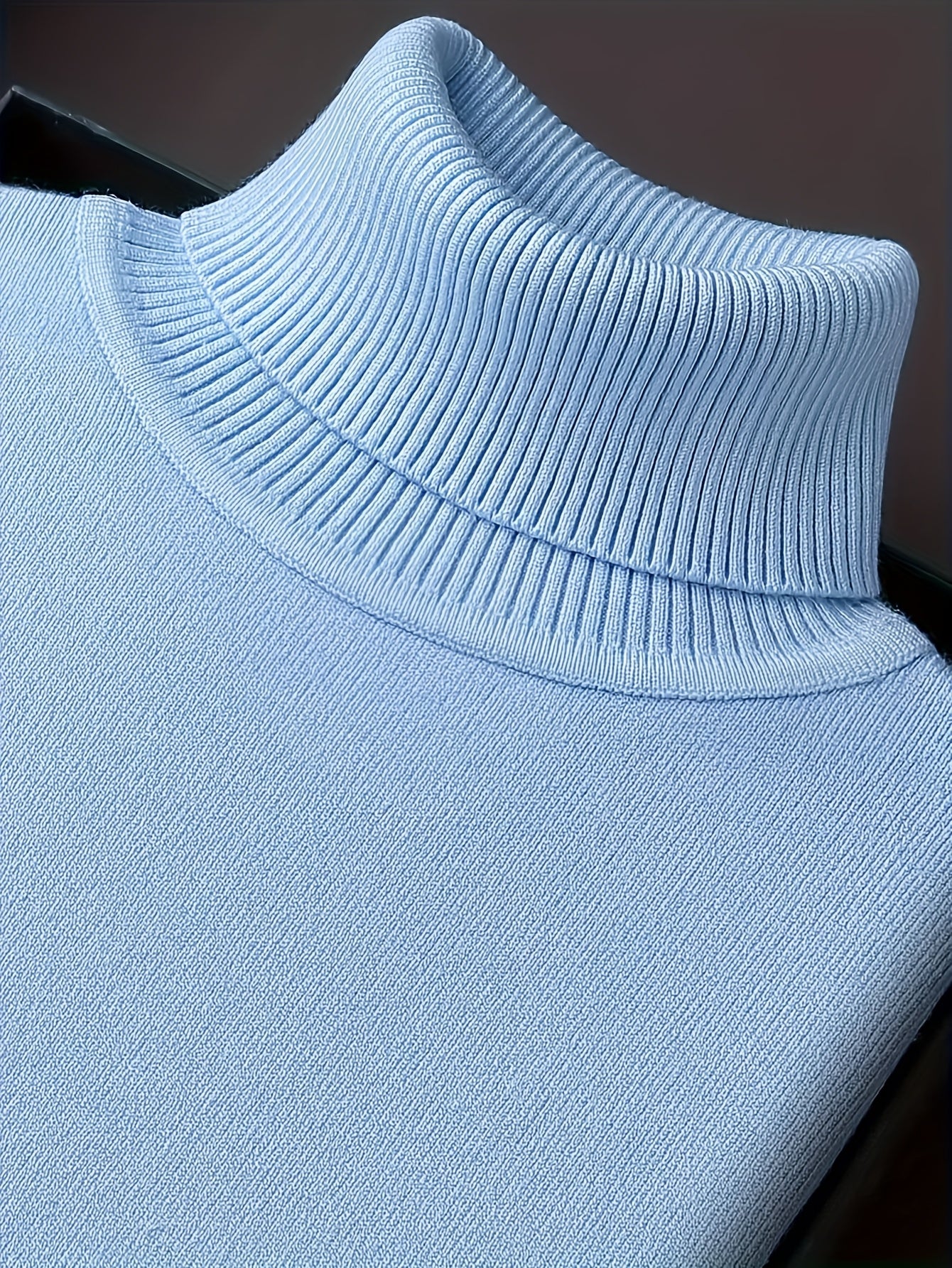 Men's Casual Solid Color Turtleneck Sweater .