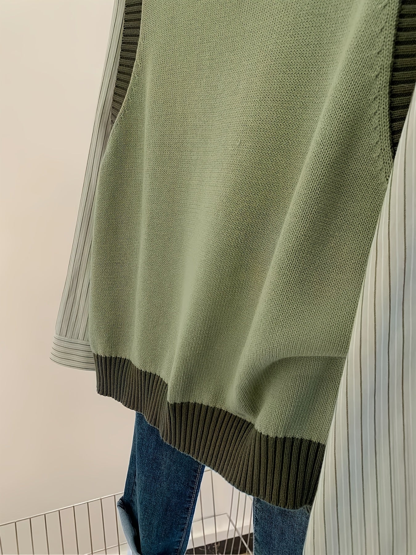 Elegant Green Knit Sweater Vest for Women .
