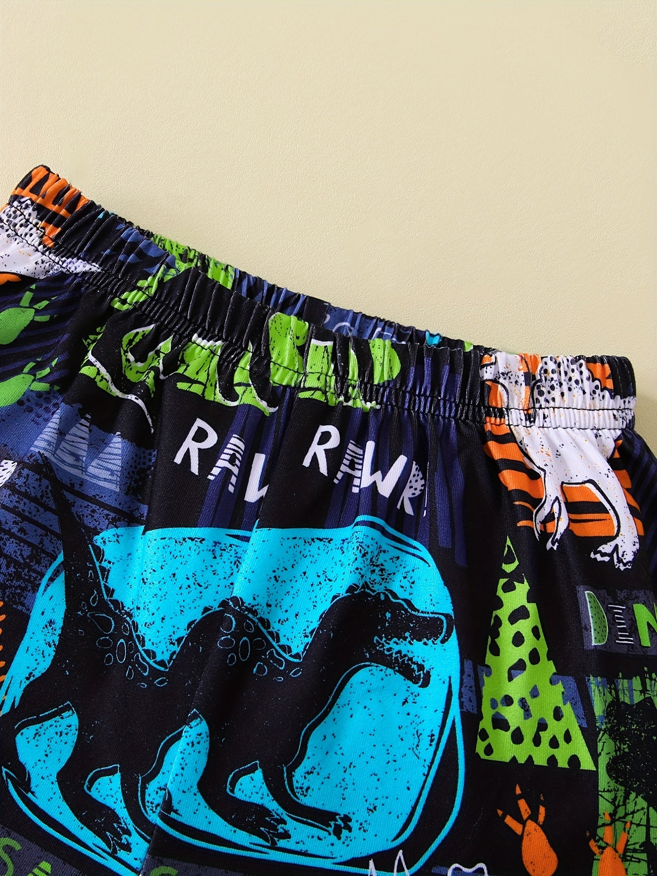 Boys Dinosaur Casual Outfit Round Neck T-shirt.