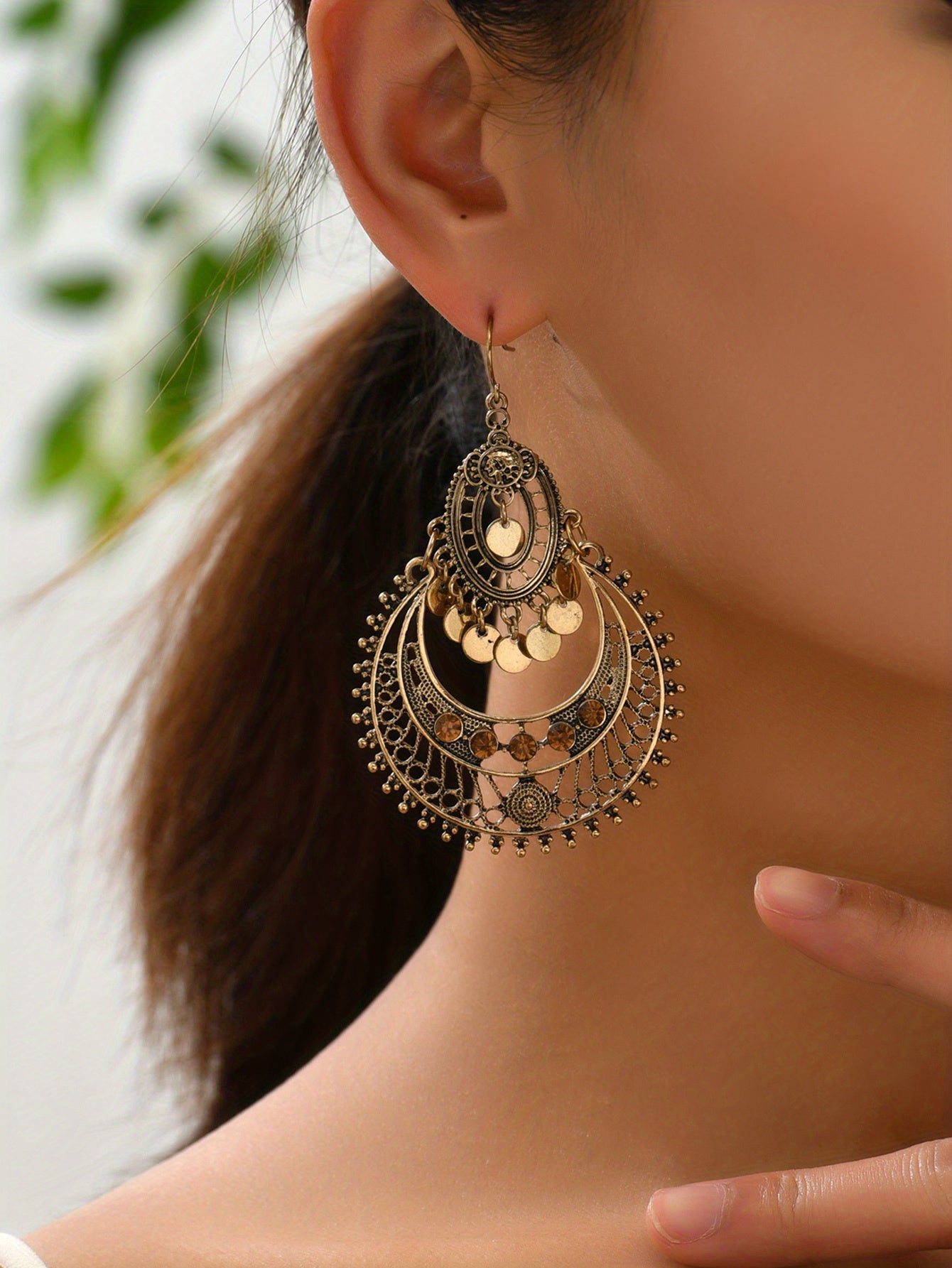 Exquisite Hollow Retro Bohemian Dangle Earrings - Zinc Alloy, Hypoallergenic, Nickel-Free Jewelry for Sensitive Skin - Unique Gift for Women, Perfect for Holiday Party, Engagement, and Everyday Wear