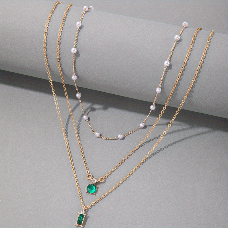 Sweater Chain Creative Retro Imitation Emerald Faux Pearl Chain.