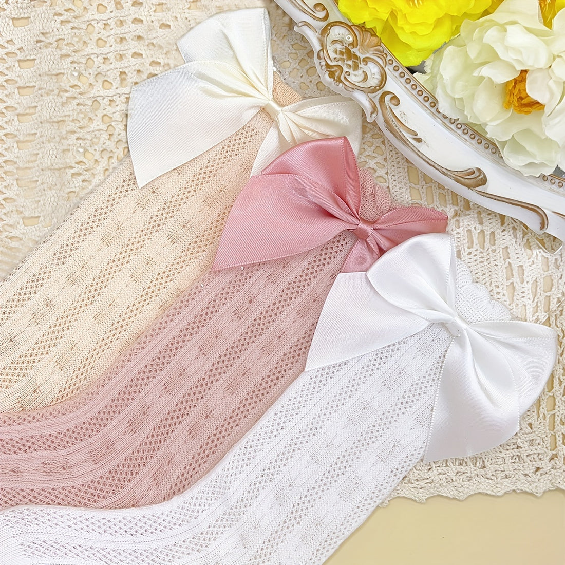 1/3 Pairs Of Girl's Cute Knee-High Socks with A Big Bow,/MH