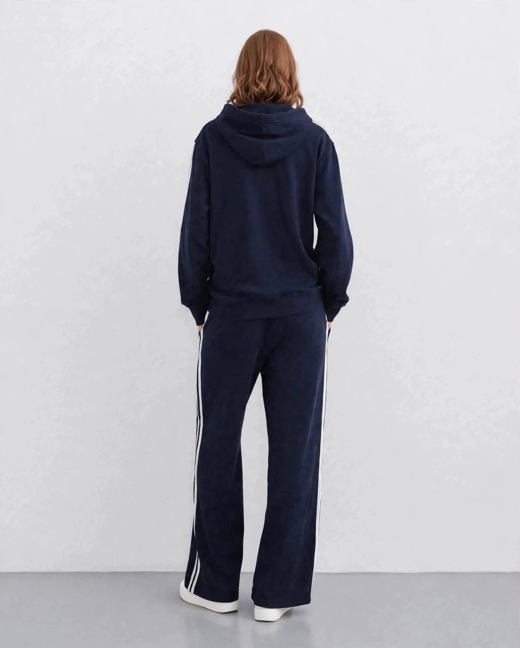 Outline Women’s Tracksuit Set | MH Edition