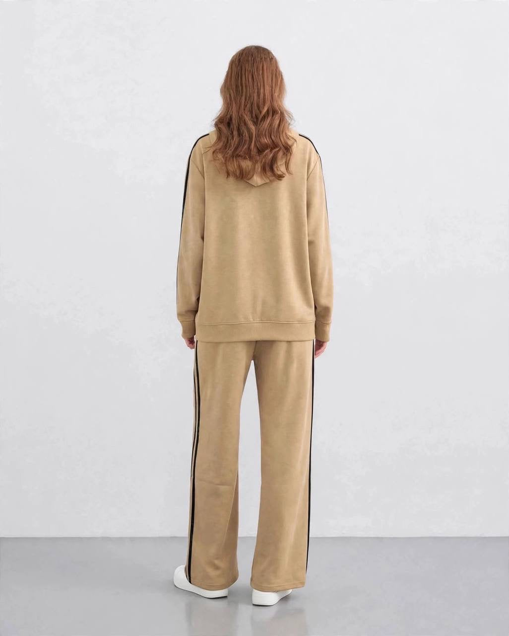 Outline Women’s Tracksuit Set | MH Edition