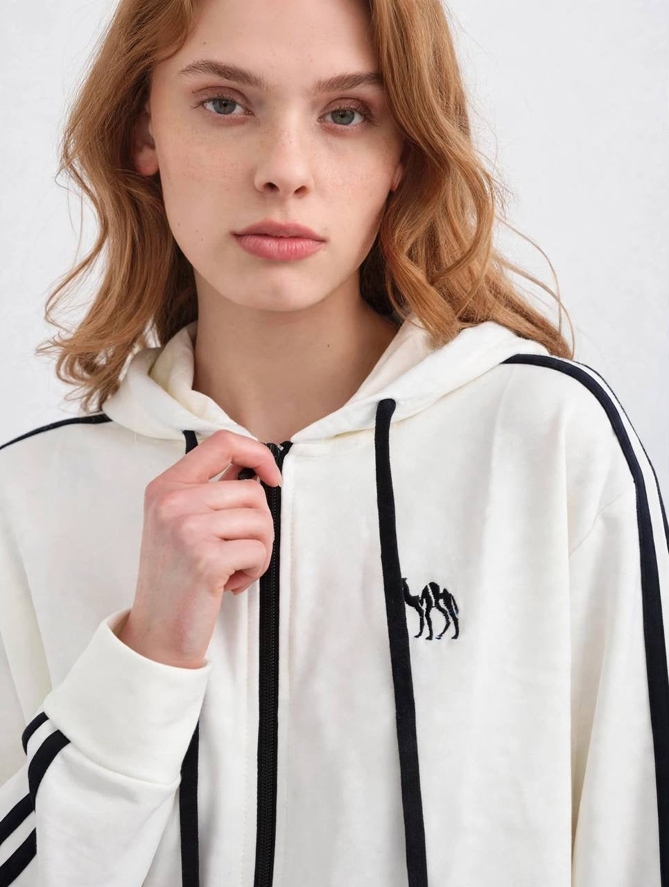 Outline Women’s Tracksuit Set | MH Edition