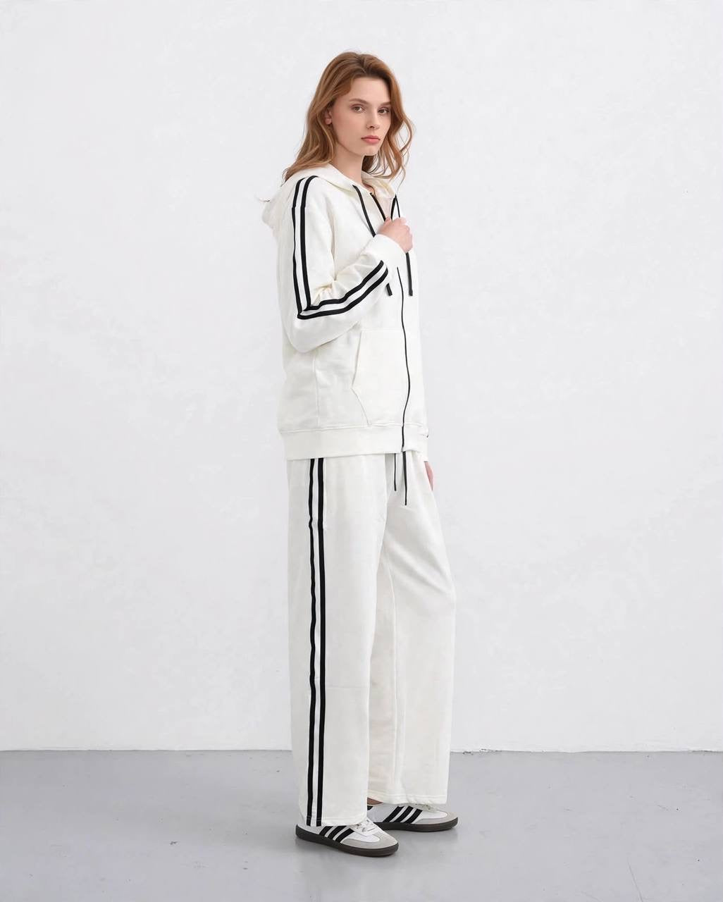 Outline Women’s Tracksuit Set | MH Edition