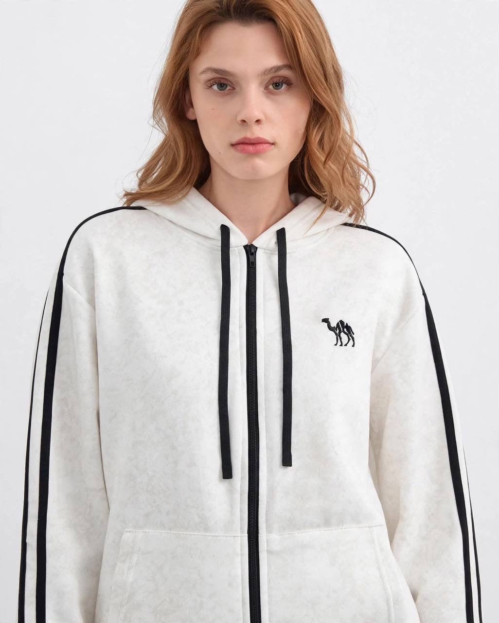 Outline Women’s Tracksuit Set | MH Edition