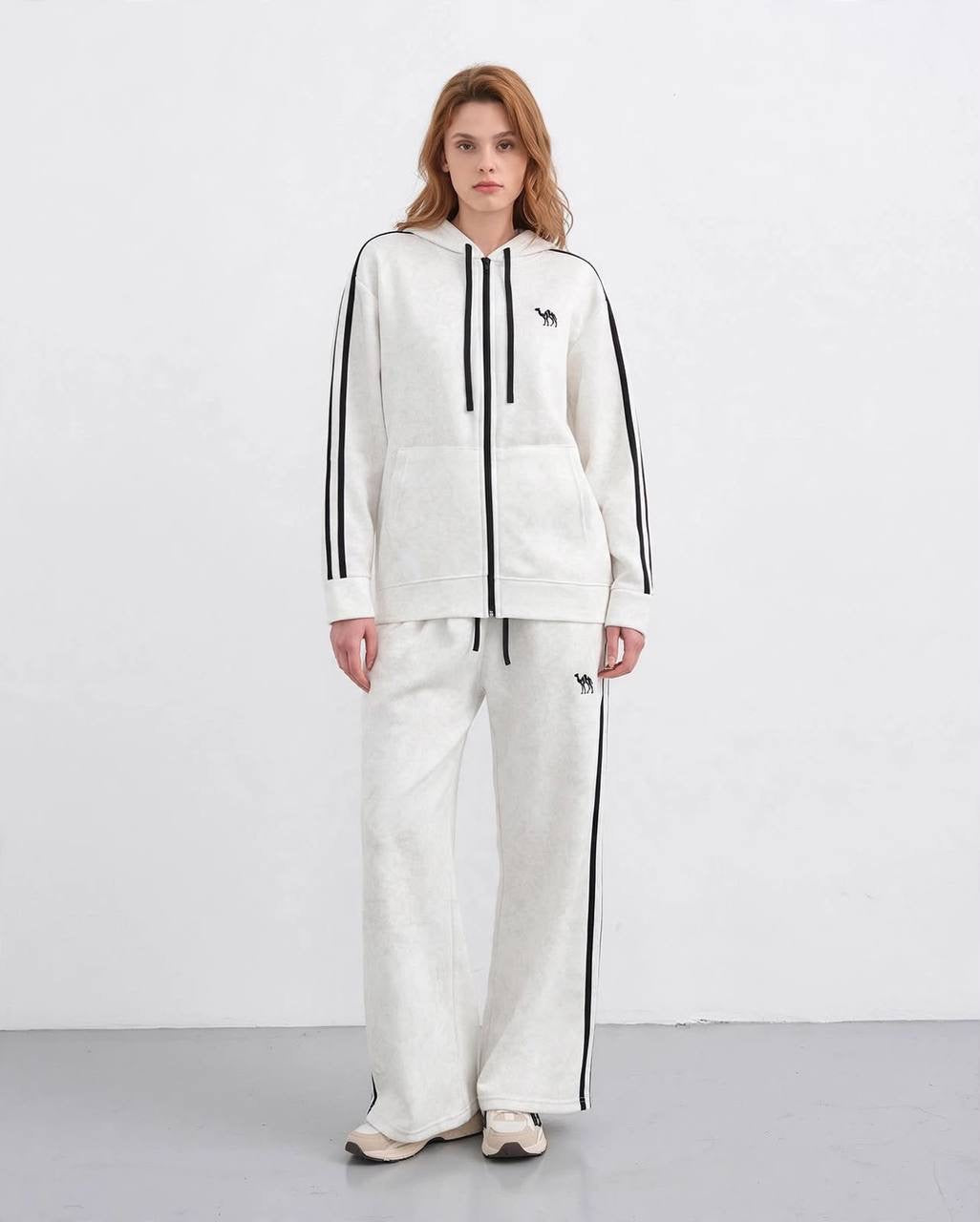 Outline Women’s Tracksuit Set | MH Edition
