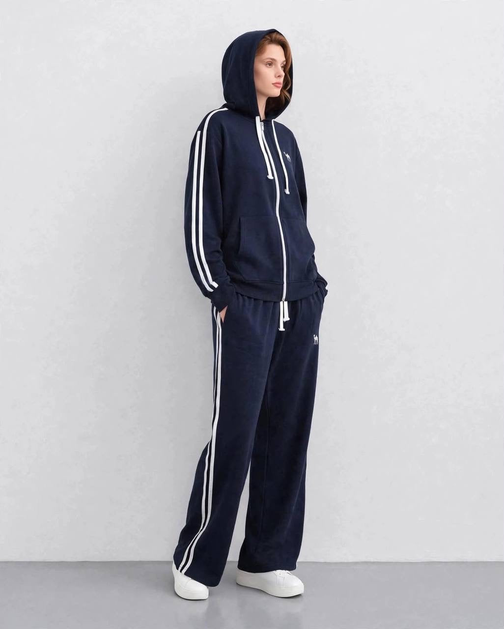 Outline Women’s Tracksuit Set | MH Edition