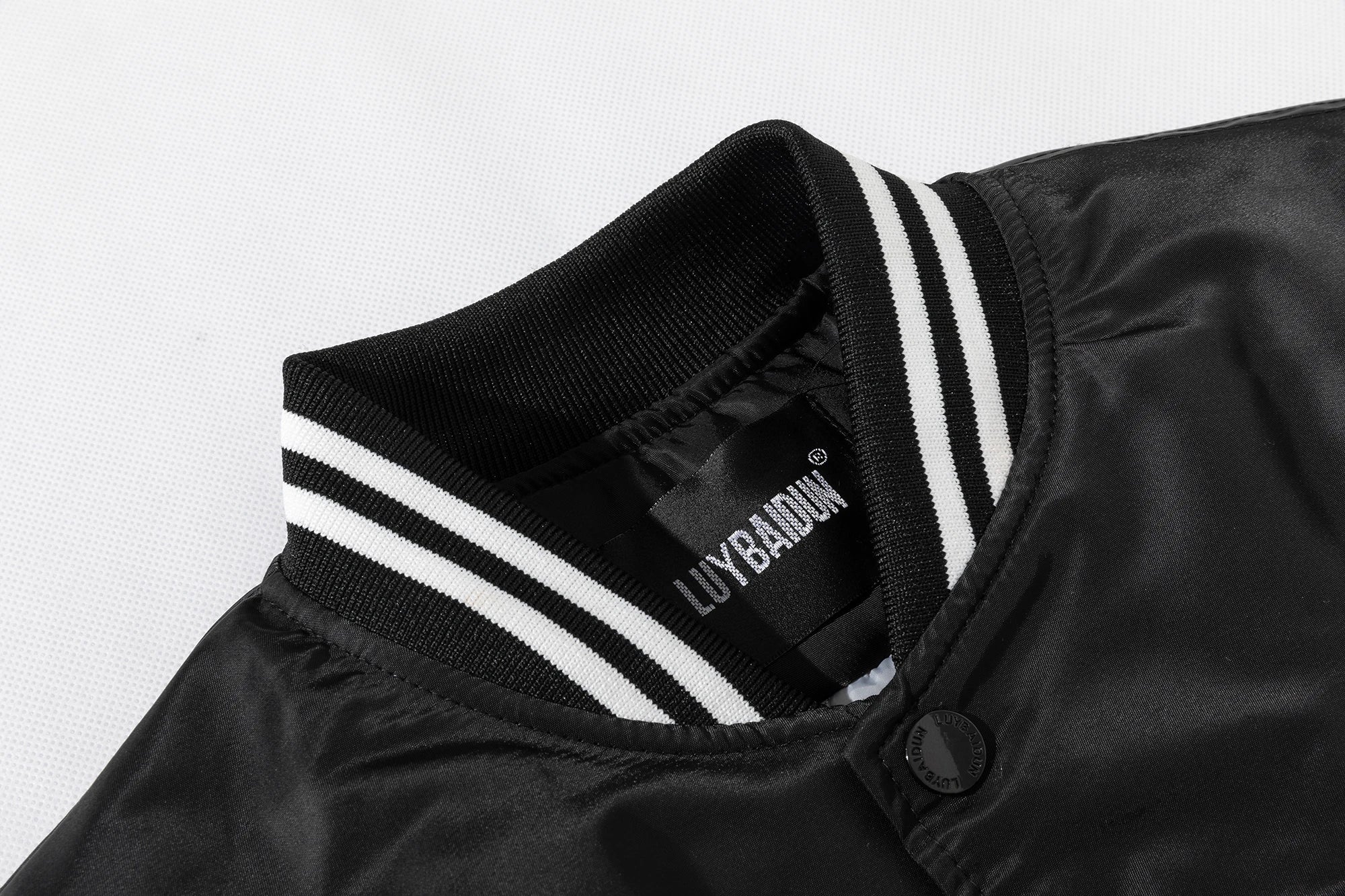 Autumn & Winter Bomber Jacket Men Embroidery .