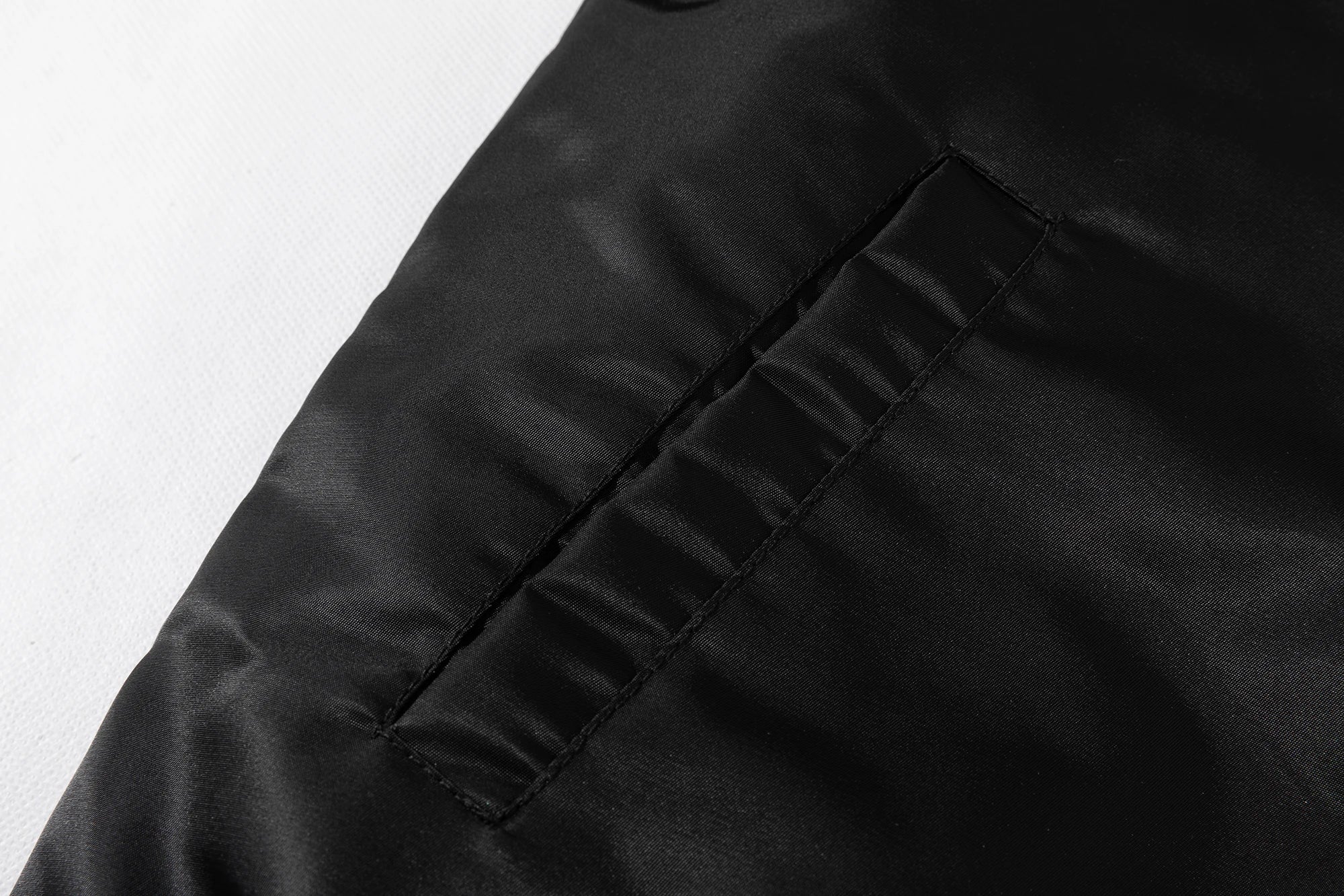 Autumn & Winter Bomber Jacket Men Embroidery .