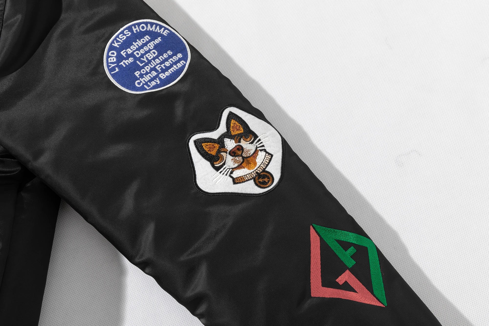 Autumn & Winter Bomber Jacket Men Embroidery .