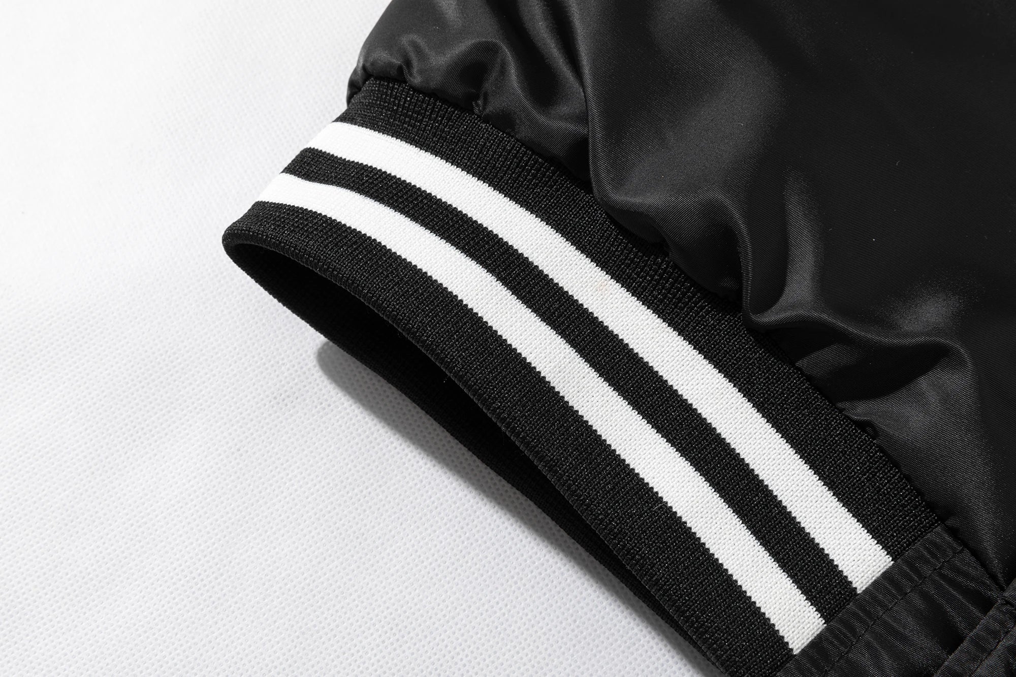 Autumn & Winter Bomber Jacket Men Embroidery .