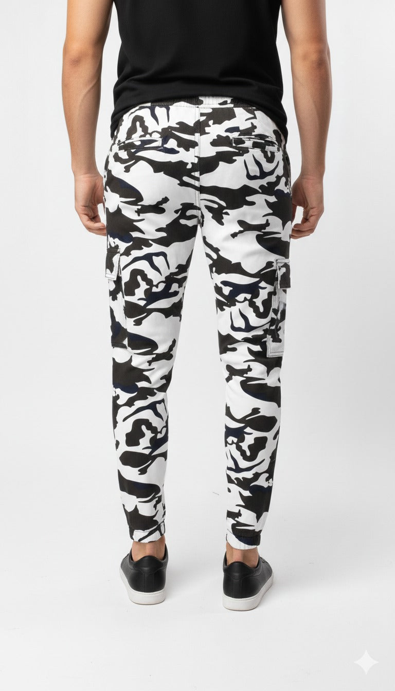 Men's Camo Cargo Joggers./MH