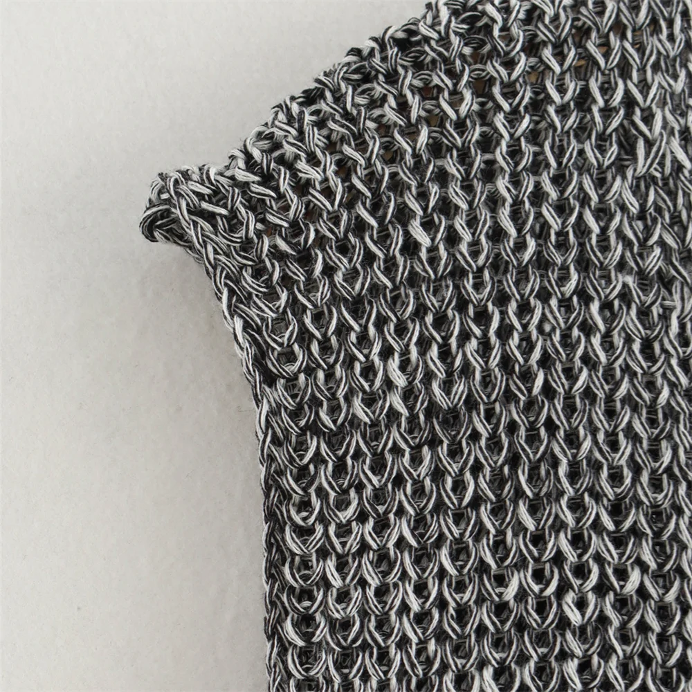 fashion temperament slim fit casual  V-neck vest short knittevd sweater.