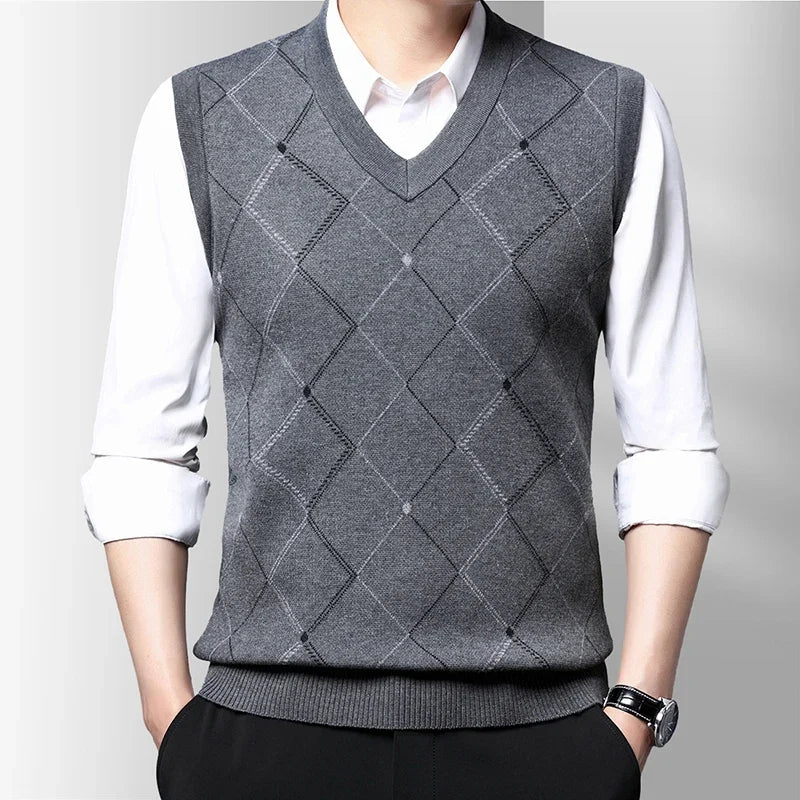 Casual Sweater Tank Top Autumn and Winter Warm Men's Vest.