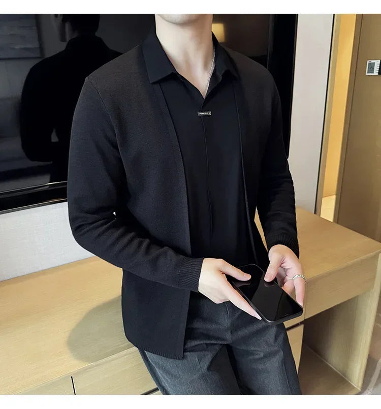 Autumn New Fake 2 Pieces Knitted Cardigan Traceless Shirt.