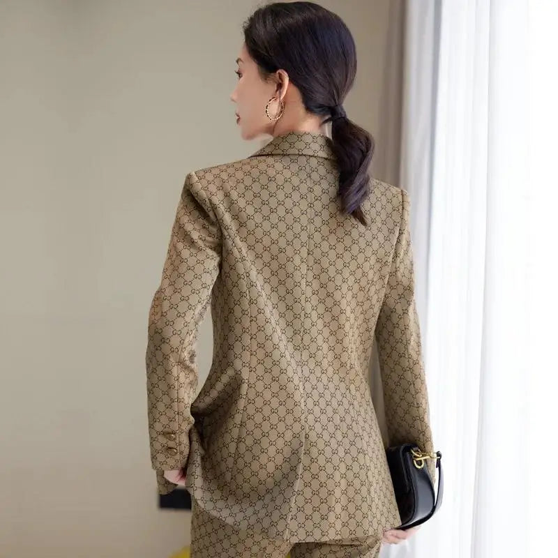 High Quality Fabric Women Business Suits With Pants and Blazer.