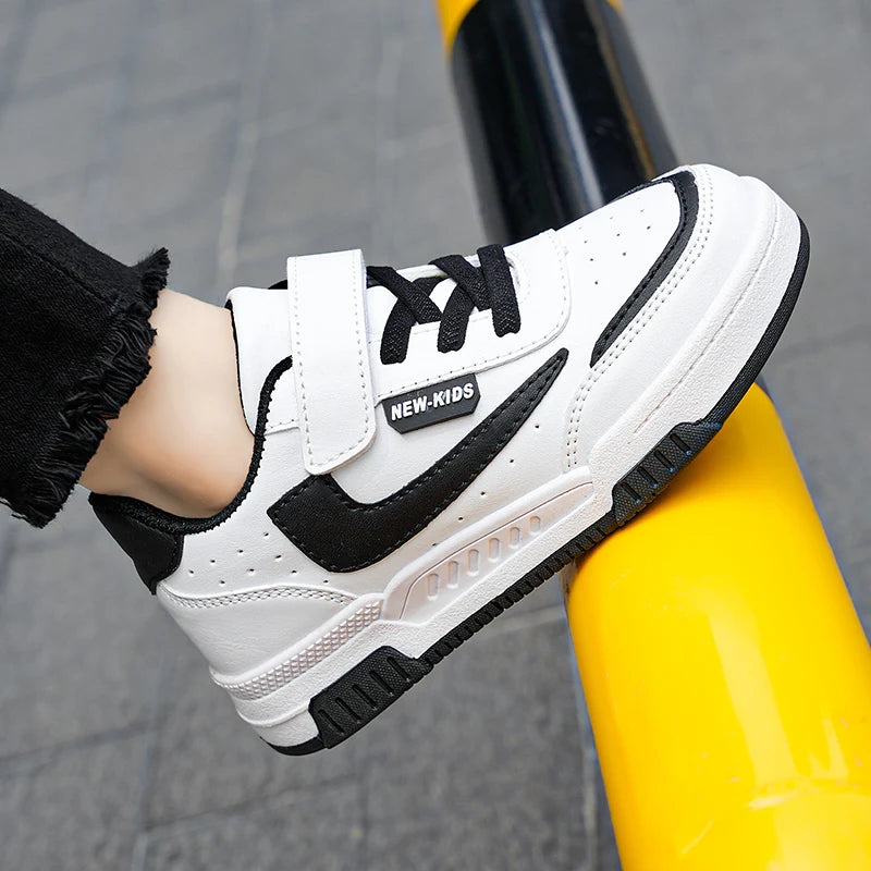 Spring and Autumn Running Sneakers for Kids Non-slip Shoes for Boys.