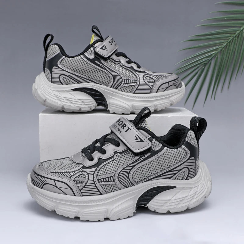 Kids Fashion Sports Shoes Breathable Mesh Running Shoes.