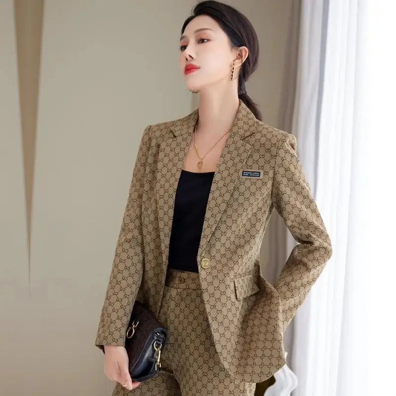 High Quality Fabric Women Business Suits With Pants and Blazer.