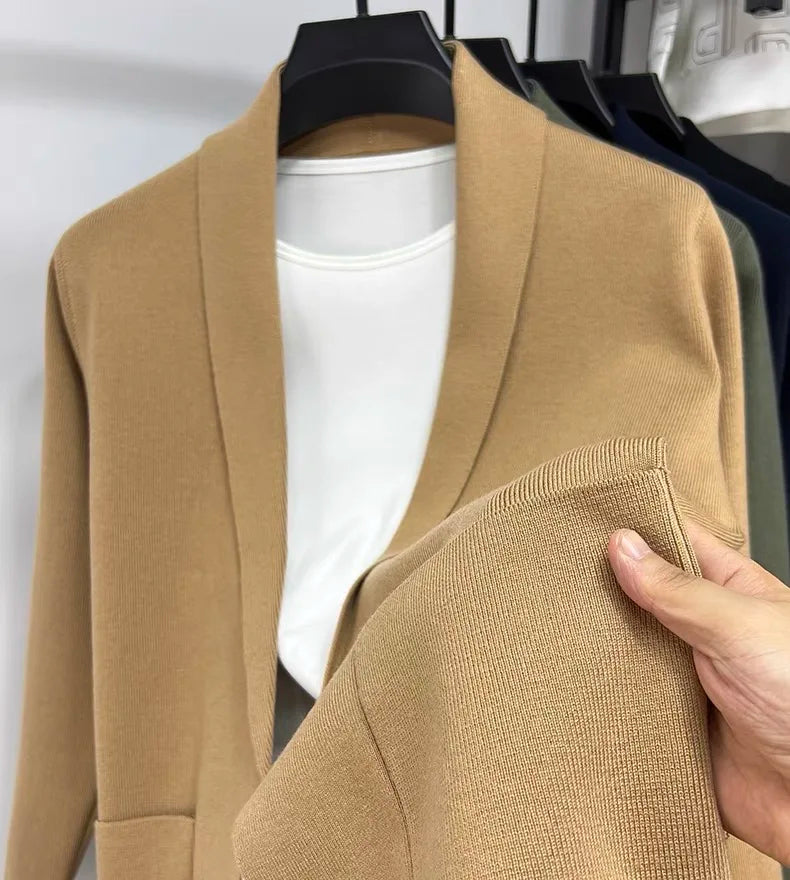 High end men fashion shawl collar knitted cardigan.