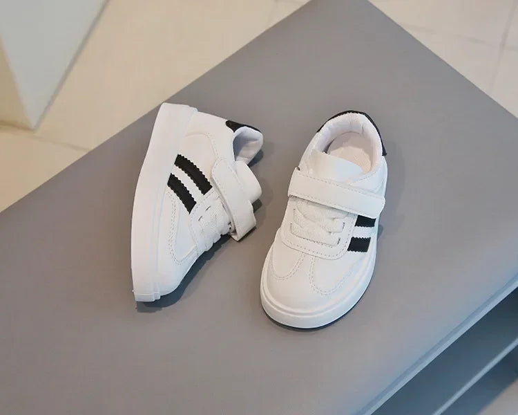 Kids Sports Shoes for School Boys Girls White Shoes.