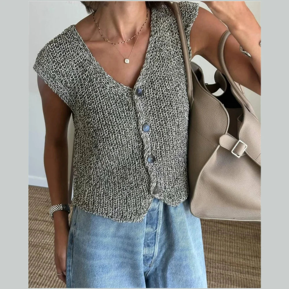 fashion temperament slim fit casual  V-neck vest short knittevd sweater.