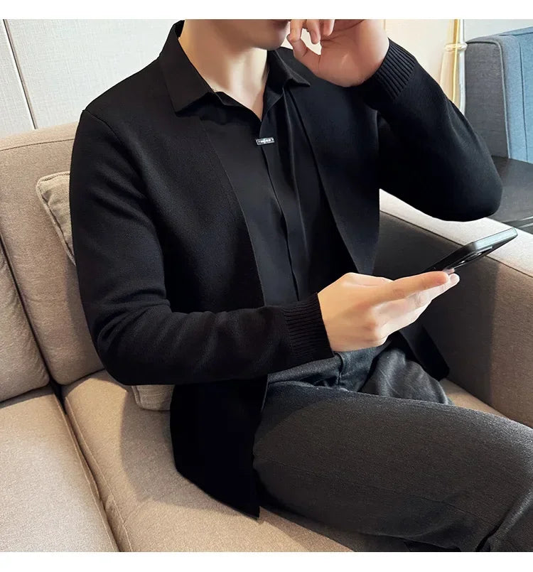Autumn New Fake 2 Pieces Knitted Cardigan Traceless Shirt.