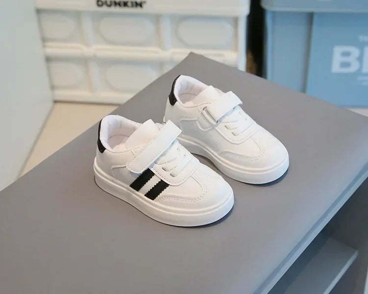 Kids Sports Shoes for School Boys Girls White Shoes.