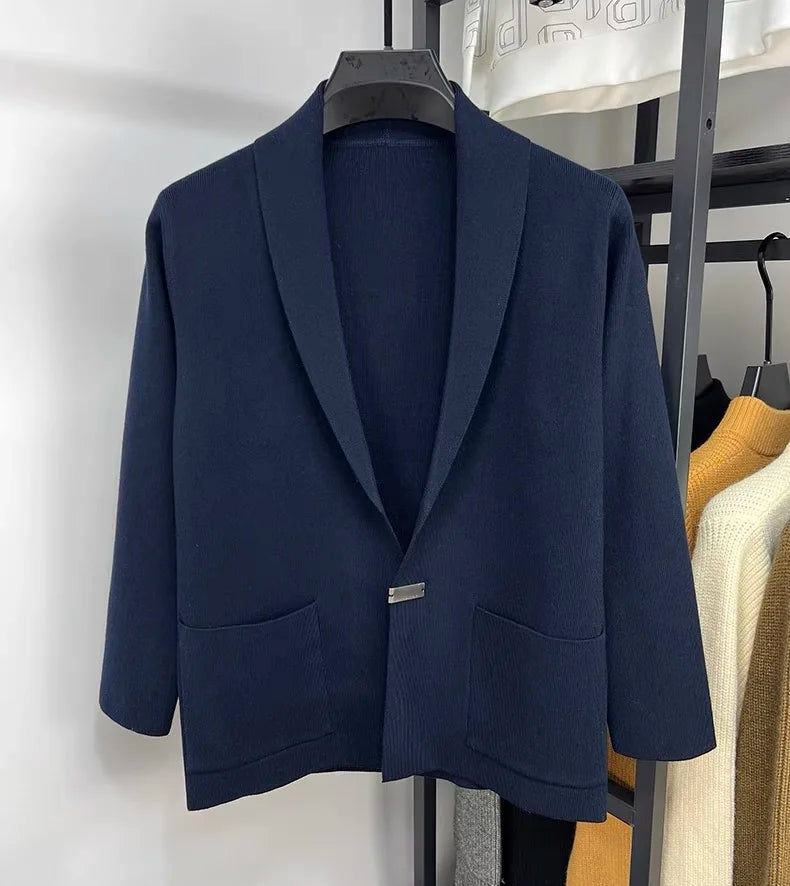 High end men fashion shawl collar knitted cardigan.