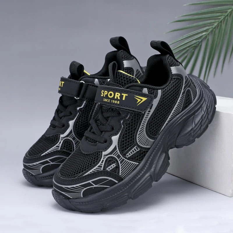 Kids Fashion Sports Shoes Breathable Mesh Running Shoes.