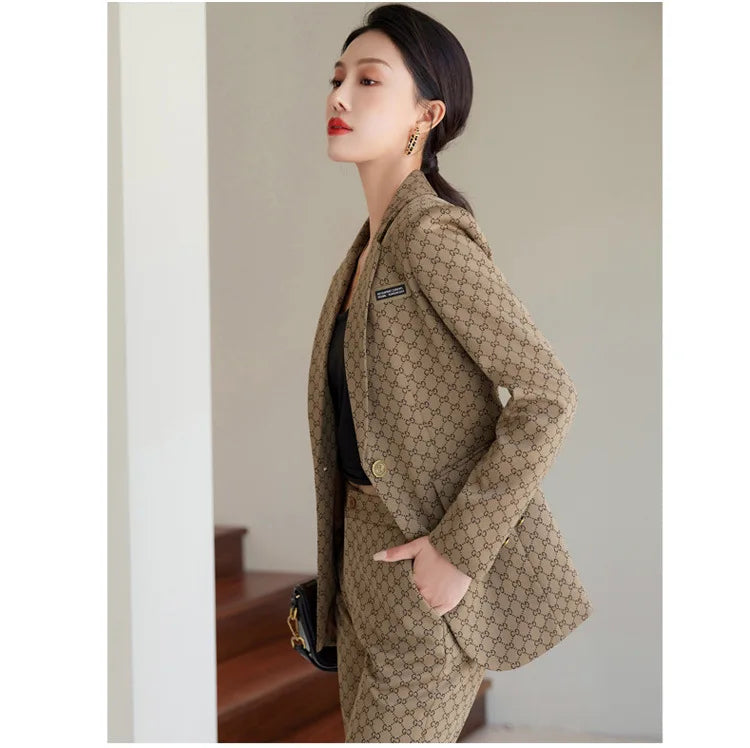 High Quality Fabric Women Business Suits With Pants and Blazer.