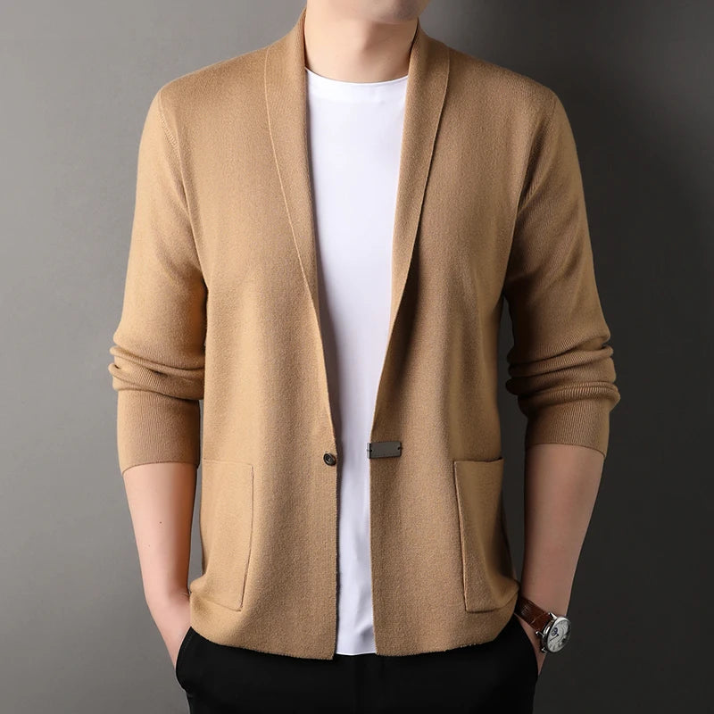High end men fashion shawl collar knitted cardigan.