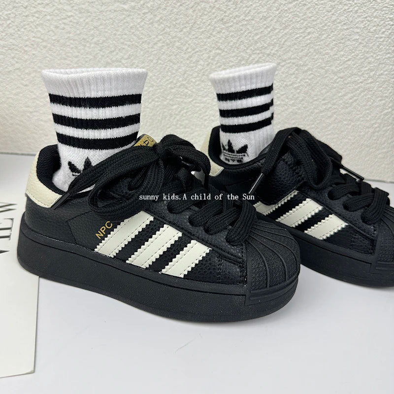 New Korean Style Sports Training Shoes for Kids Boys and Girls .