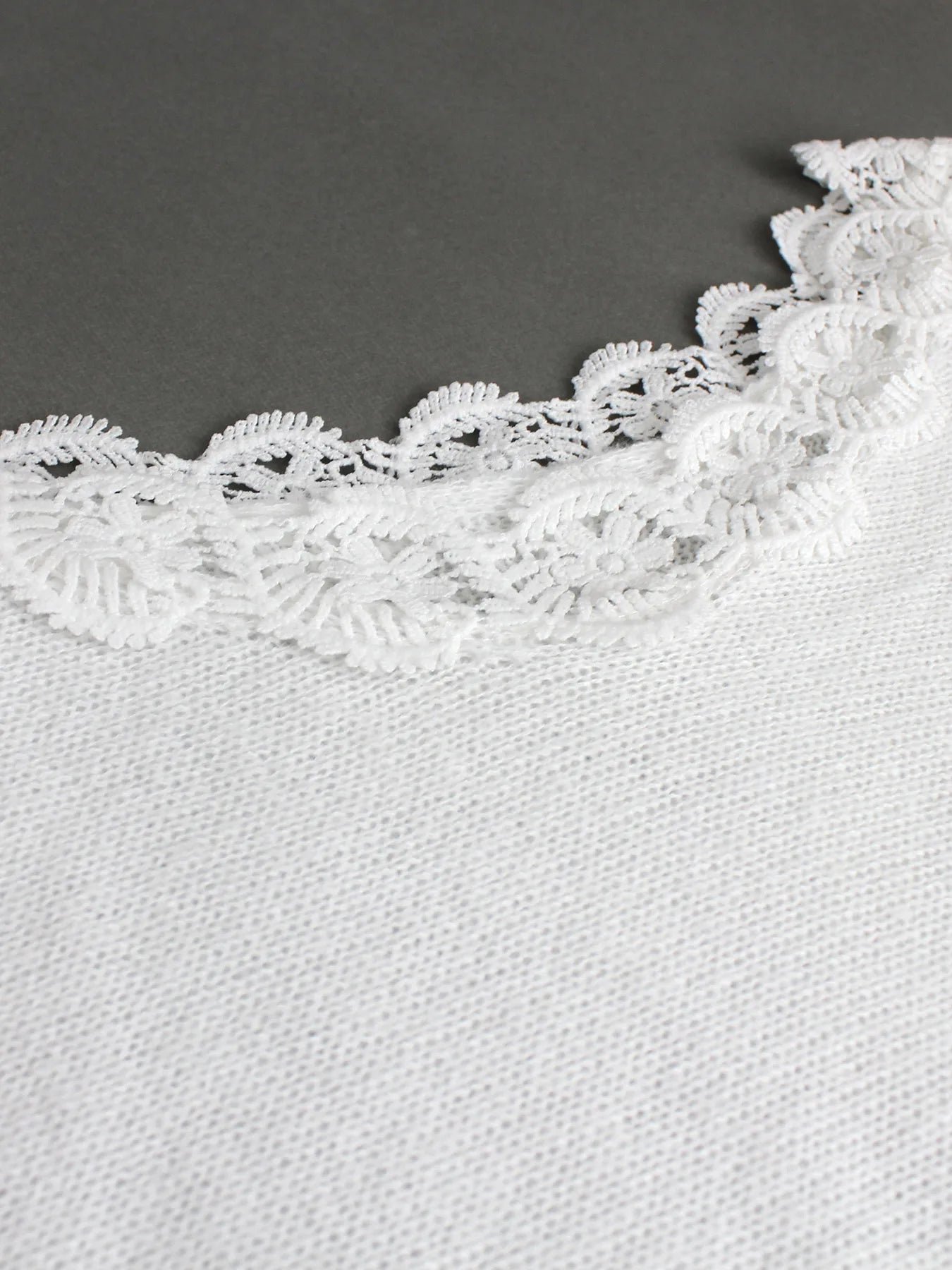 Directional development of sweaters v-neck long sleeve.