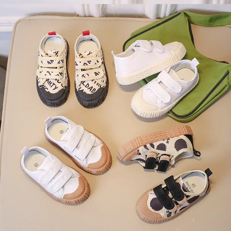 Kids Shoes for Girls Boys Non-slip Soft Sole Canvas Shoes.