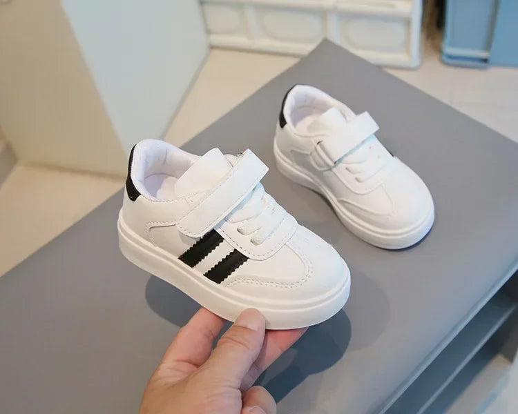 Kids Sports Shoes for School Boys Girls White Shoes.